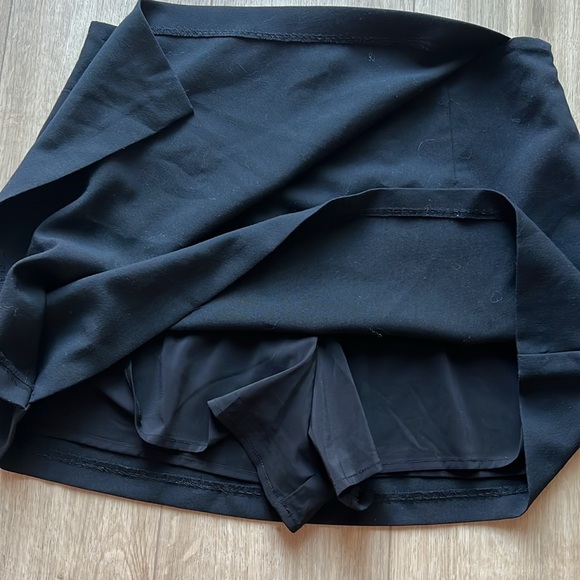 Abercrombie and Fitch Scarlett Wrap Skort - Picture 3 of 6